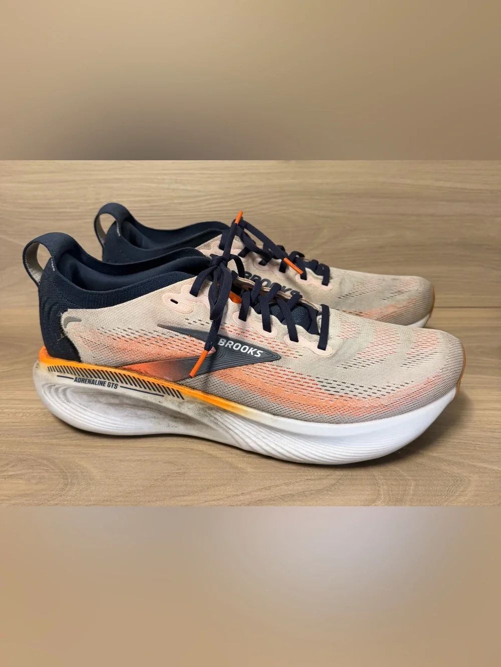 Brooks Adrenaline GTS 25 'White Spellbound Orange' Men’s Size 12 (1104541D123)